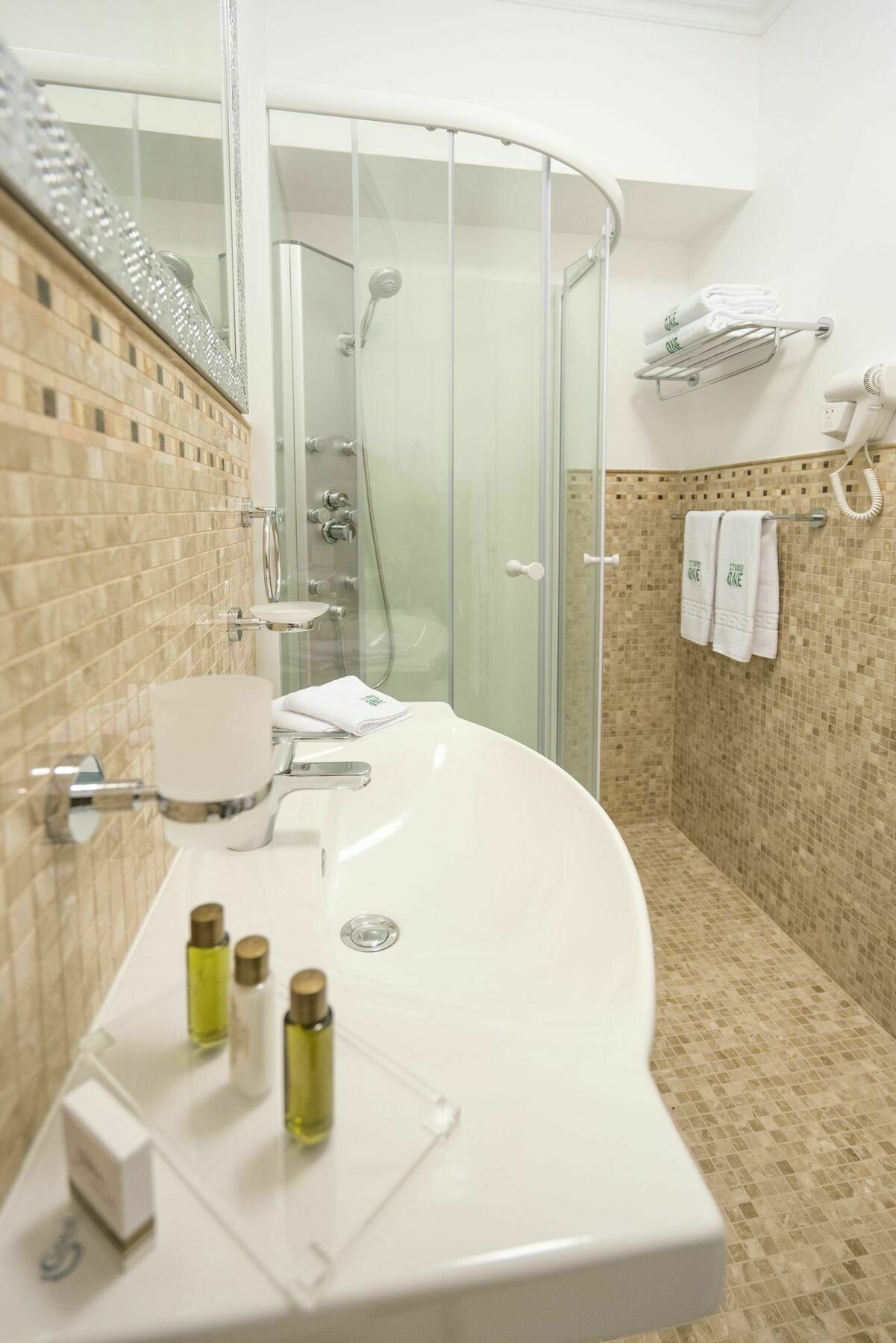 Apartament One *